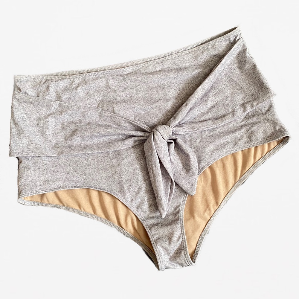 XL Kortni Jeane Tied Up Front Heathered Grey